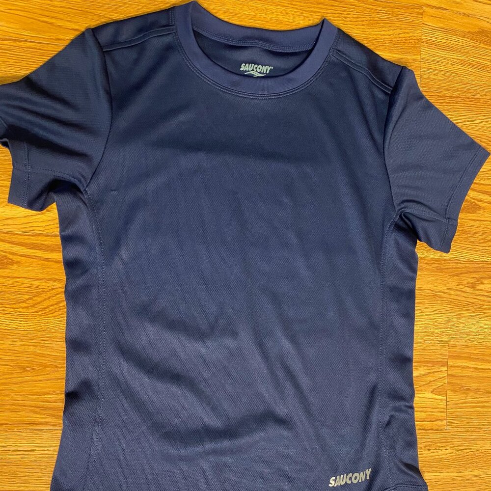 Saucony women's juniors petites navy athletic top t-shirt size small